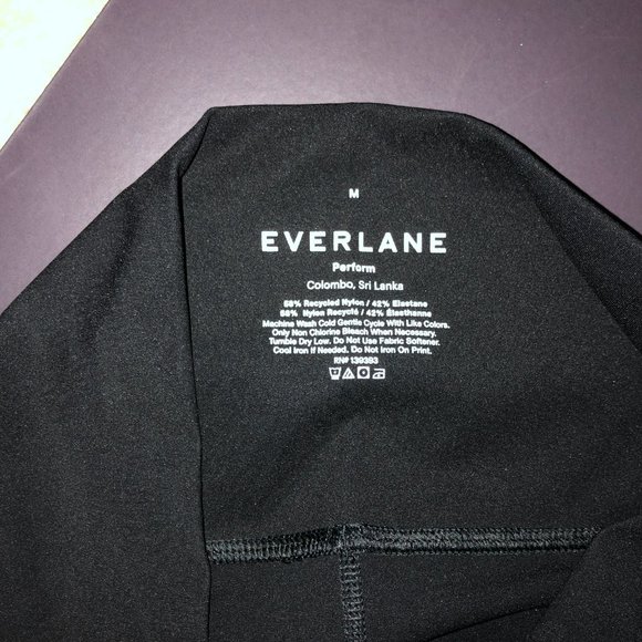 Everlane Perform Pocket Legging - Picture 4 of 11